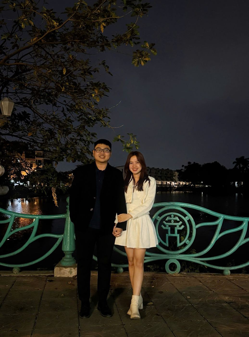 Buổi tối bên hồ Tây